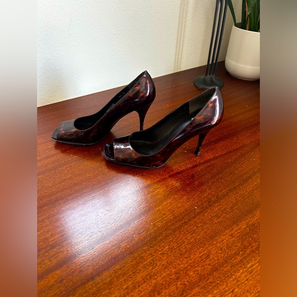 Stuart Weitzman Patent Tortoise Shell Peep Toe Pumps Size 7.5 - Picture 1 of 6